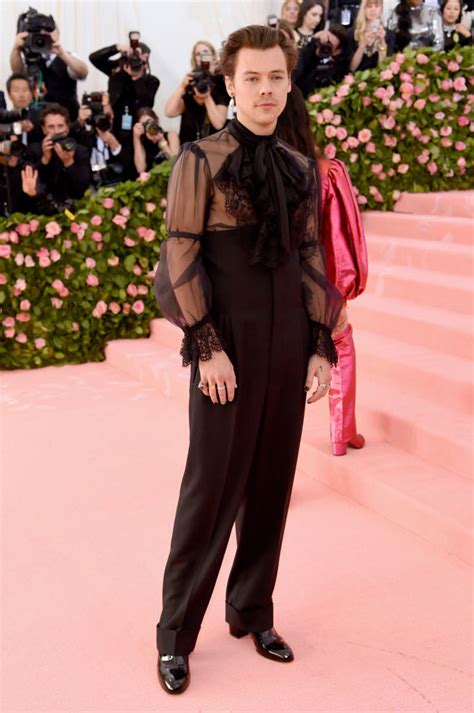 harry styles met gala gucci|harry styles red carpet dress.